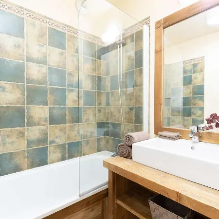 à Saint-lary Avec Piscine, Sauna Et Parking Sécurisé - Fr-1-296-398 Apartamento Saint-Lary-Soulan