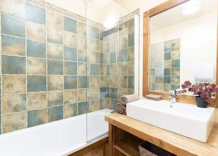 A Saint-lary Avec Piscine, Sauna Et Parking Securise - Fr-1-296-398 Lejlighed Saint-Lary-Soulan