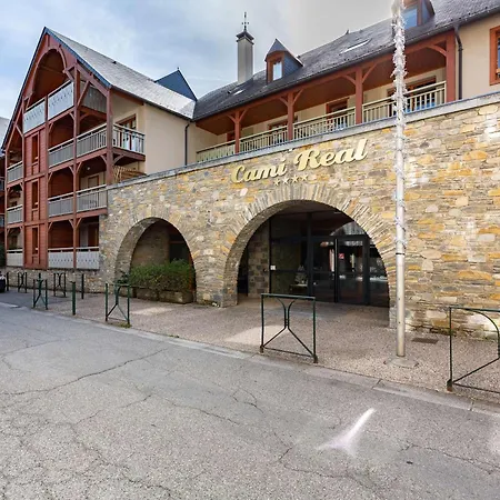 A Saint-lary Avec Piscine, Sauna Et Parking Securise - Fr-1-296-398 Apartman *