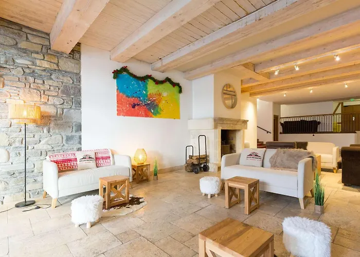 A Saint-lary Avec Piscine, Sauna Et Parking Securise - Fr-1-296-398 * سانت لاري سولون